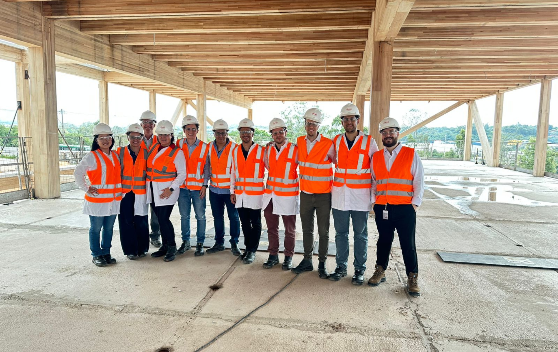 DOX faz visita técnica à Henkel